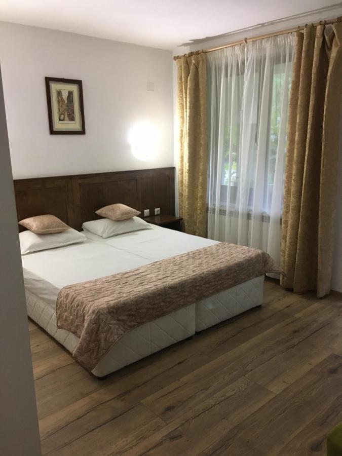 Cherni Osum 雷斯特旅馆酒店 外观 照片